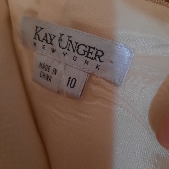 Kay Unger, Medium, Creamy Gold - Picture 3 of 4